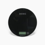 Okrugla crna vaga Royalty Line. Na vagi se vide tipke za paljenje i mali LED display